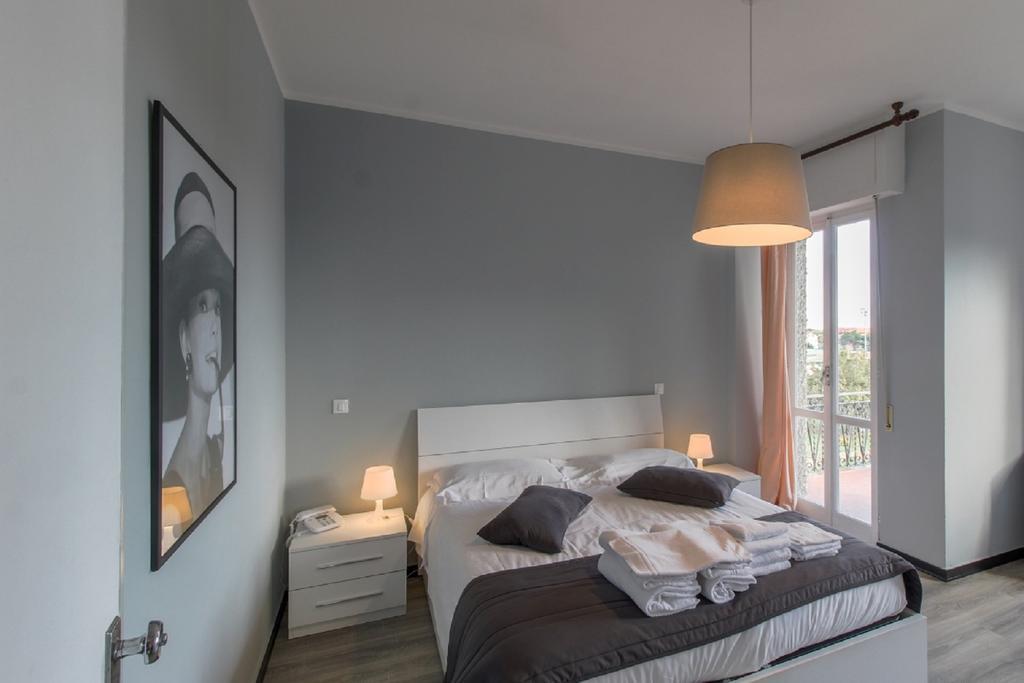 Hotel Riviera Pietra Ligure Εξωτερικό φωτογραφία