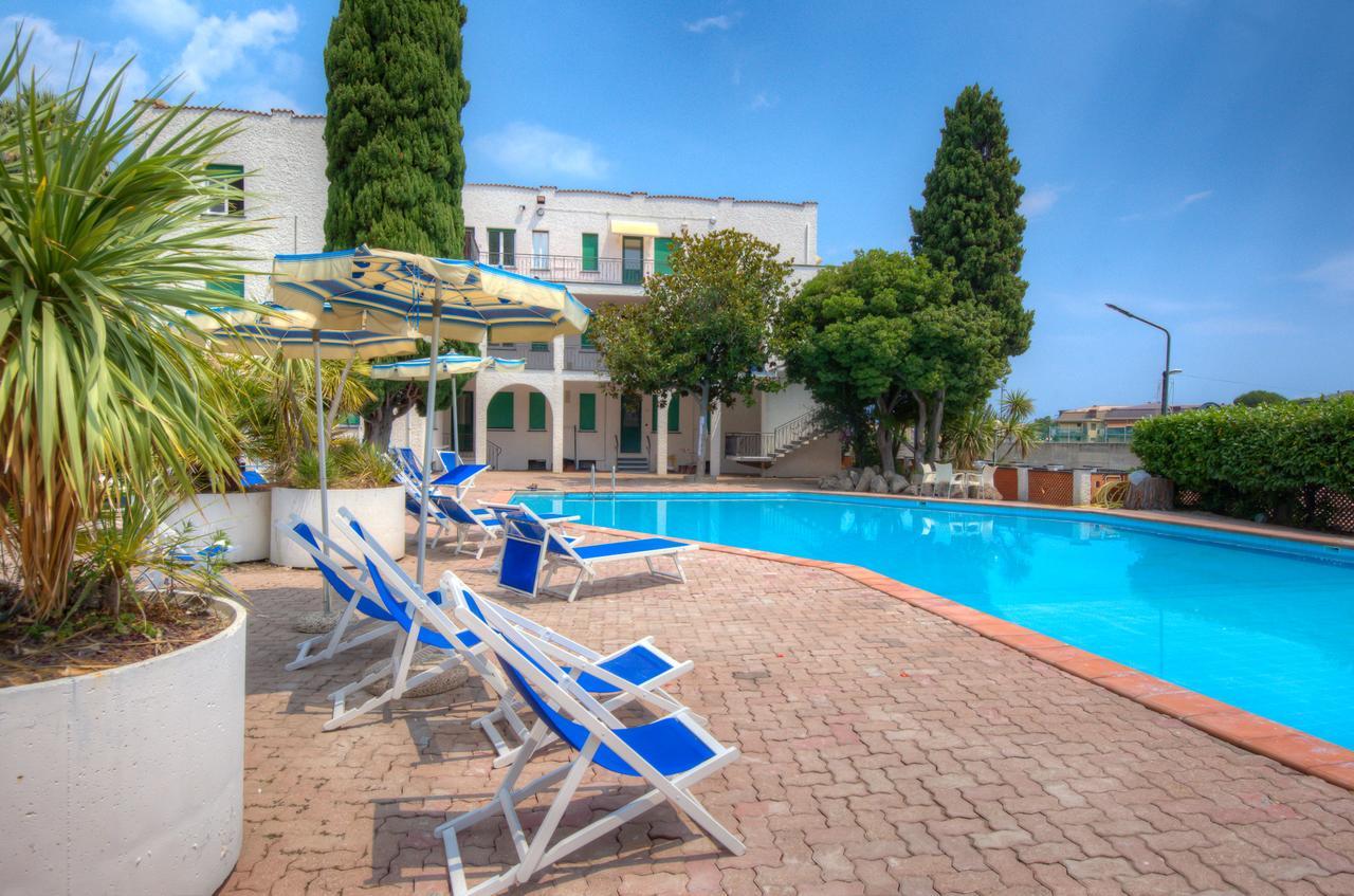 Hotel Riviera Pietra Ligure Εξωτερικό φωτογραφία