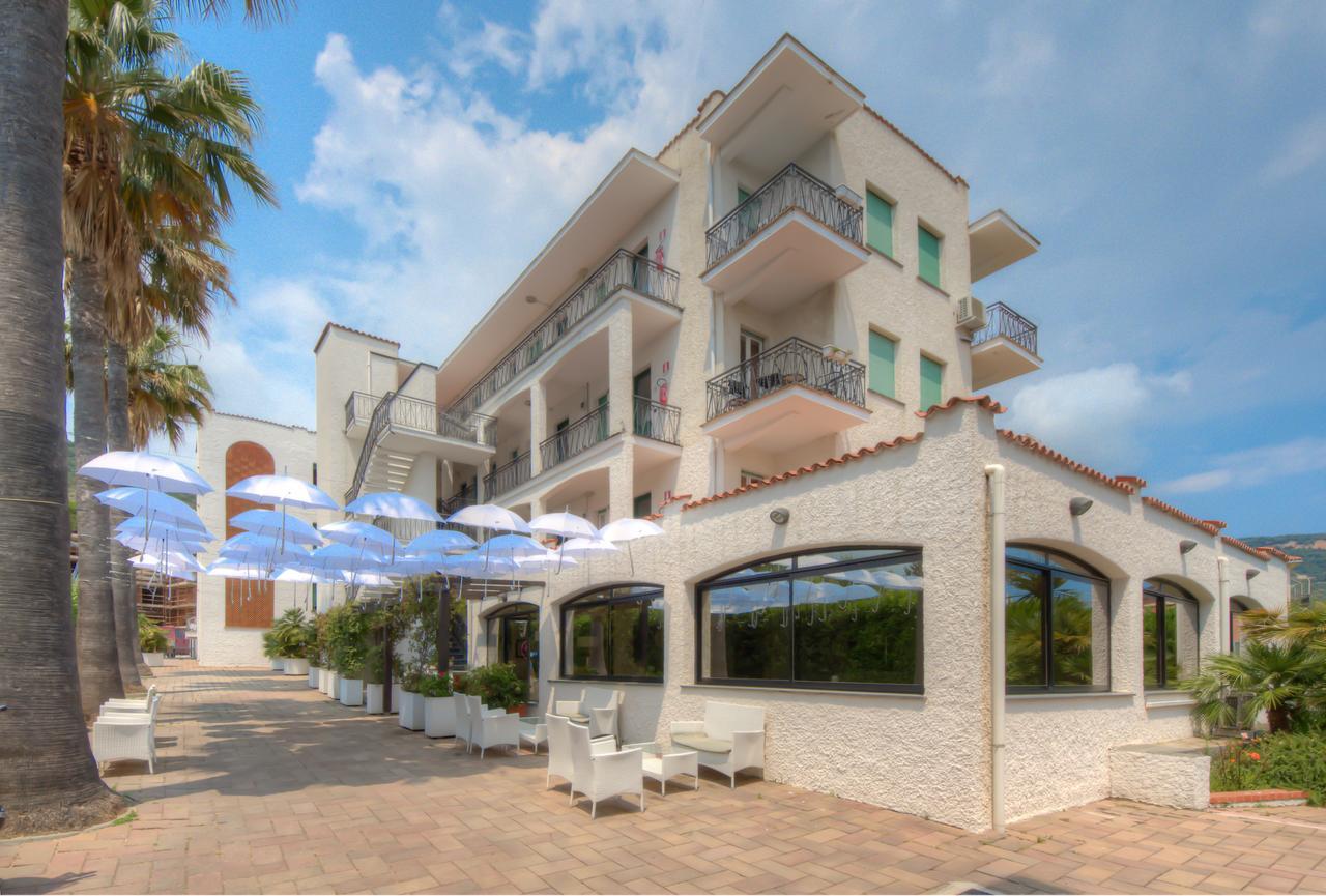 Hotel Riviera Pietra Ligure Εξωτερικό φωτογραφία