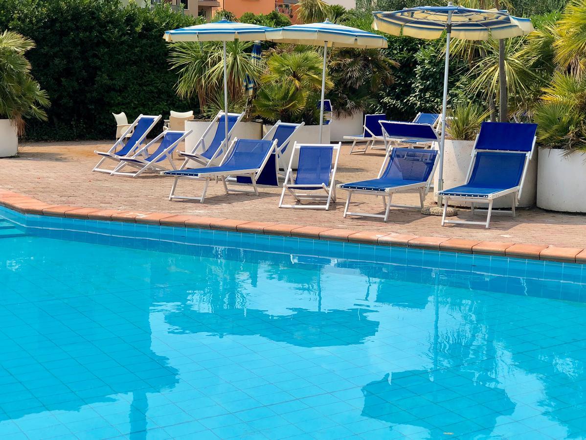 Hotel Riviera Pietra Ligure Εξωτερικό φωτογραφία