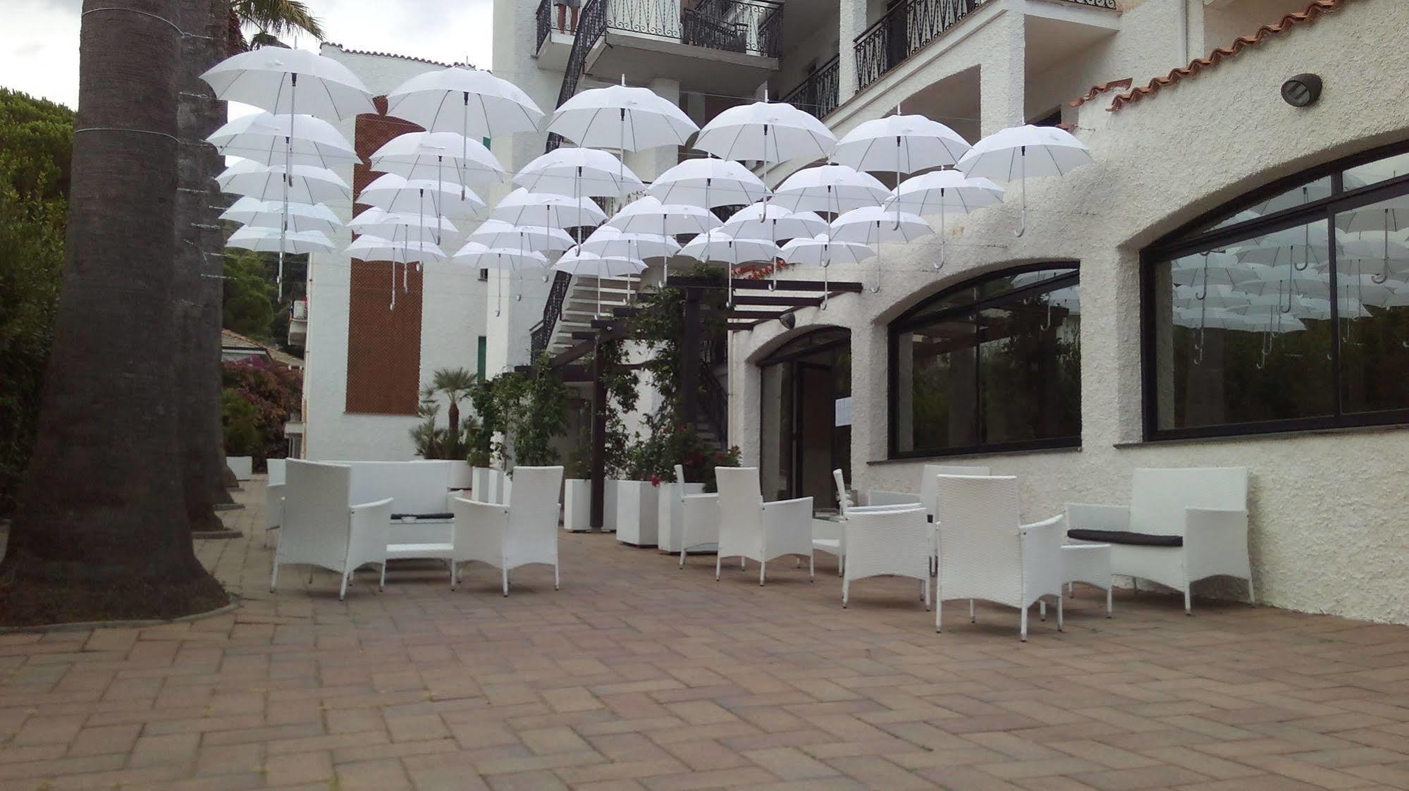 Hotel Riviera Pietra Ligure Εξωτερικό φωτογραφία