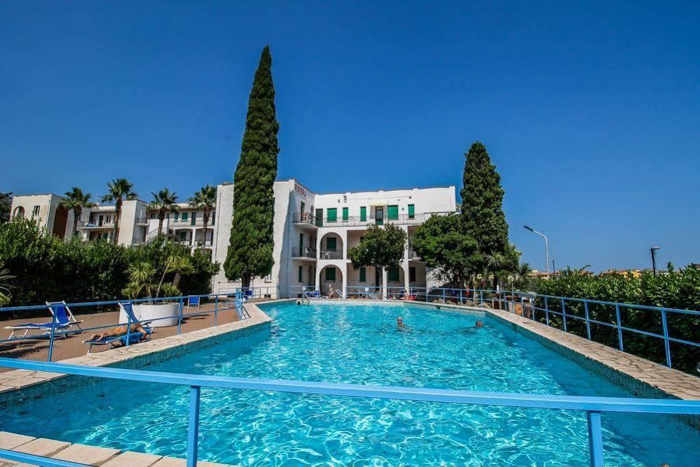 Hotel Riviera Pietra Ligure Εξωτερικό φωτογραφία