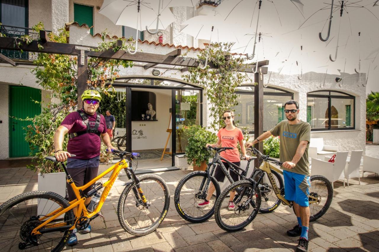 Hotel Riviera Pietra Ligure Εξωτερικό φωτογραφία